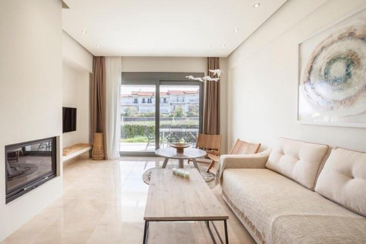 Hanioti Suite Maisonette In Front Of The Sea Экстерьер фото